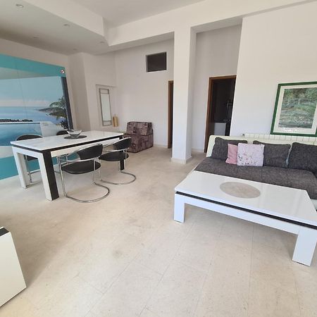 Bridge And Beach Apartments トロギール エクステリア 写真