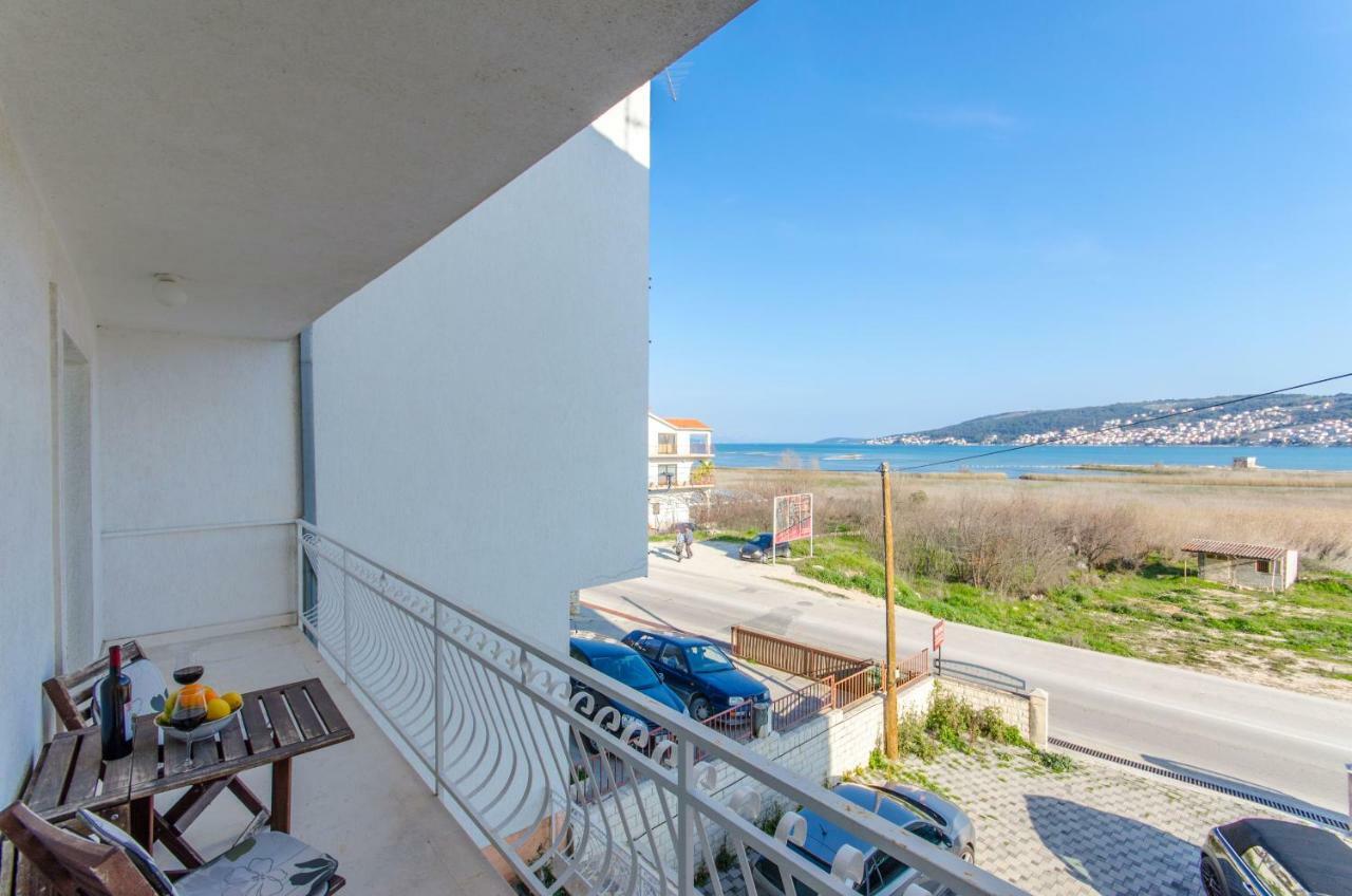 Bridge And Beach Apartments トロギール エクステリア 写真